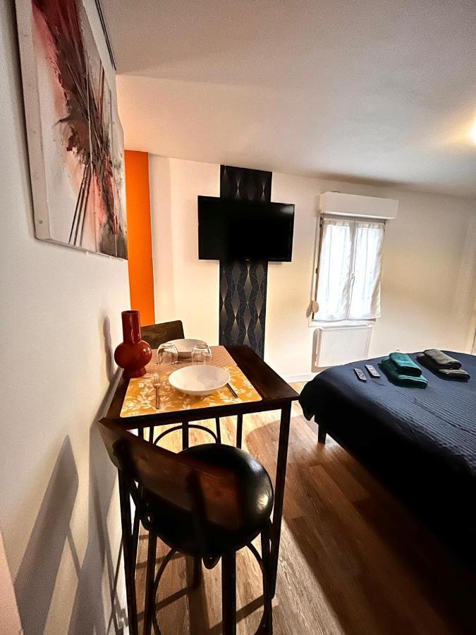Charmant Studio En Plein Centre Ville De Chartres Leilighet Eksteriør bilde